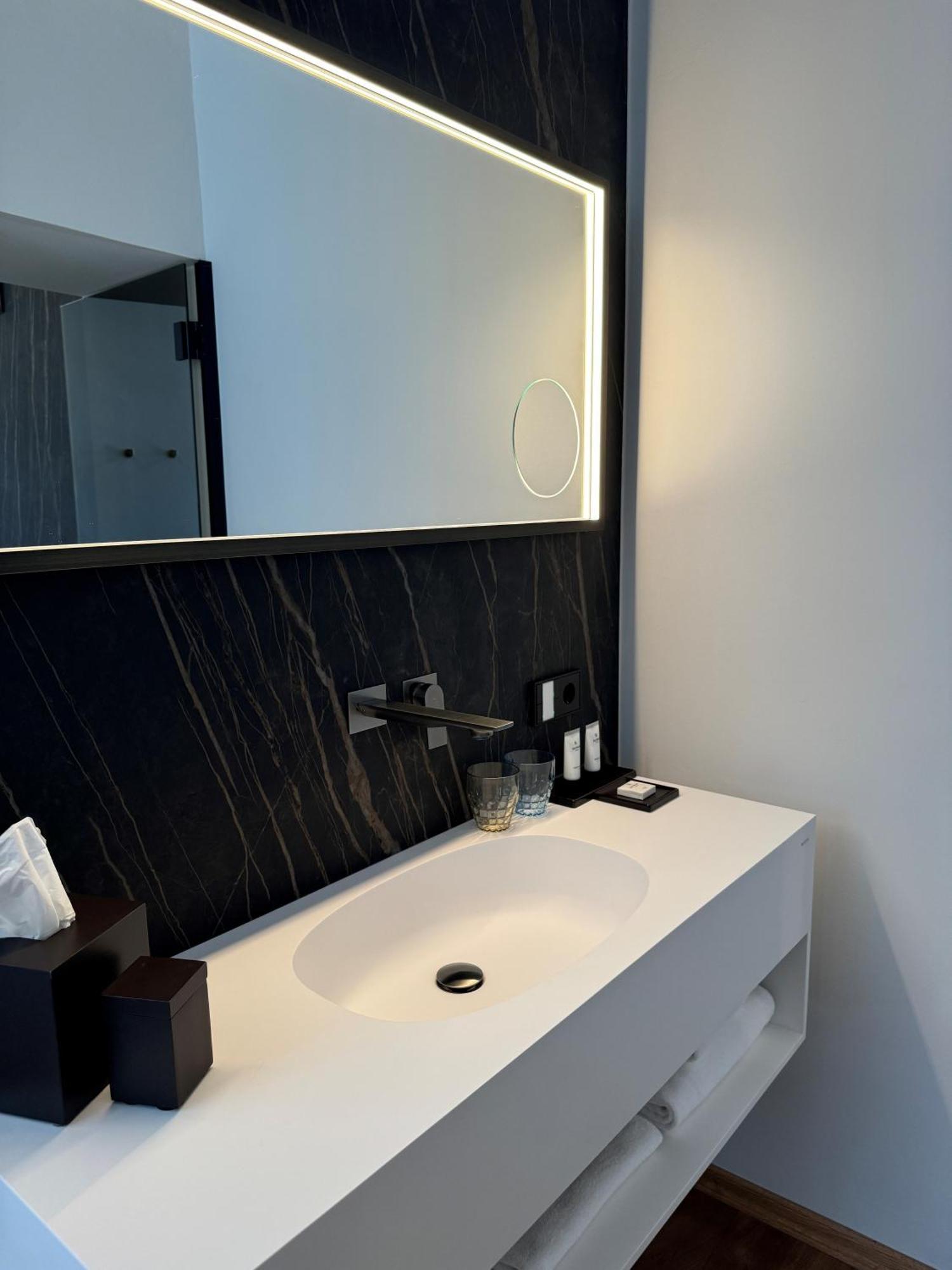 Meta Suites Historic City Living Bolzano Luaran gambar