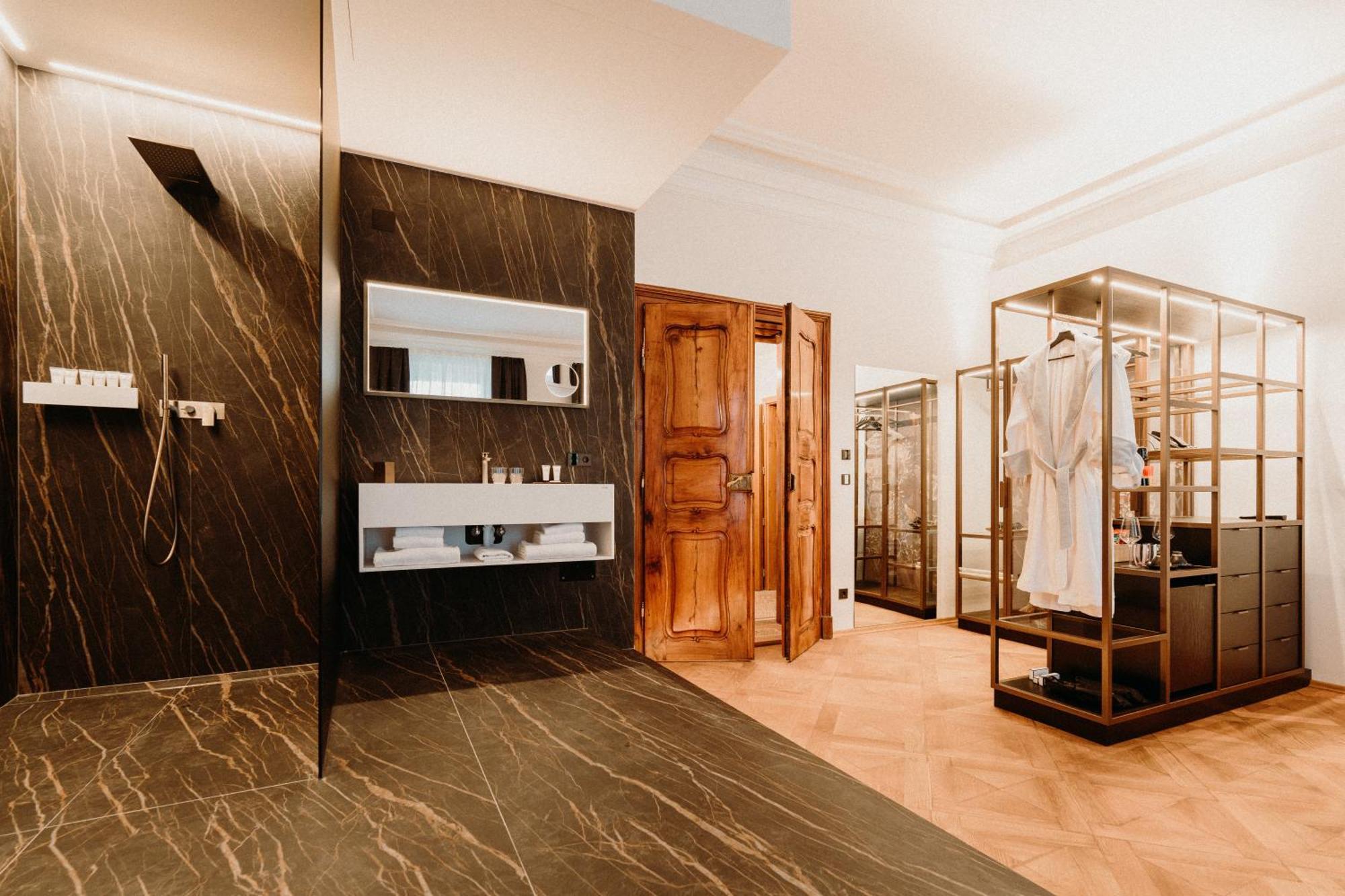 Meta Suites Historic City Living Bolzano Luaran gambar